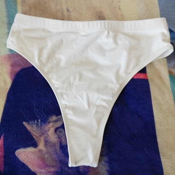 White High Waisted High Leg Bikini - Picture 3 of 4